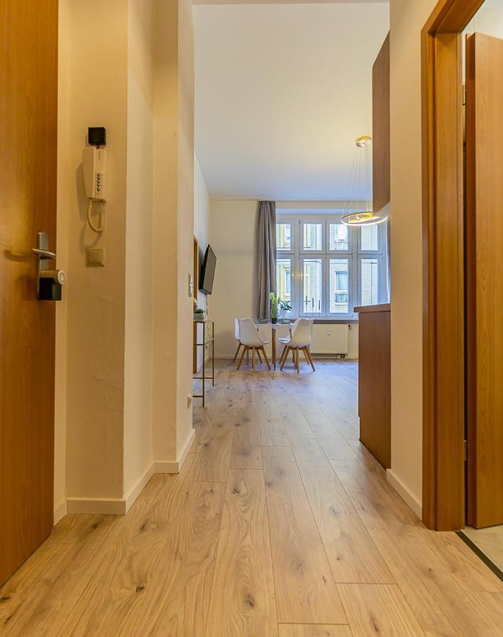 Cityapartment - 53 M², 2 Zimmer, Zentral, Netflix, Kueche, Waschmaschine Cottbus Buitenkant foto