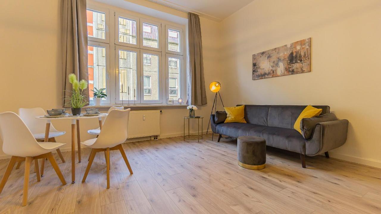 Cityapartment - 53 M², 2 Zimmer, Zentral, Netflix, Kueche, Waschmaschine Cottbus Buitenkant foto